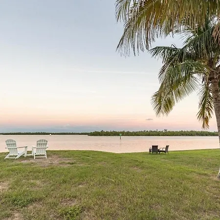 The Goodland Bay Cottage